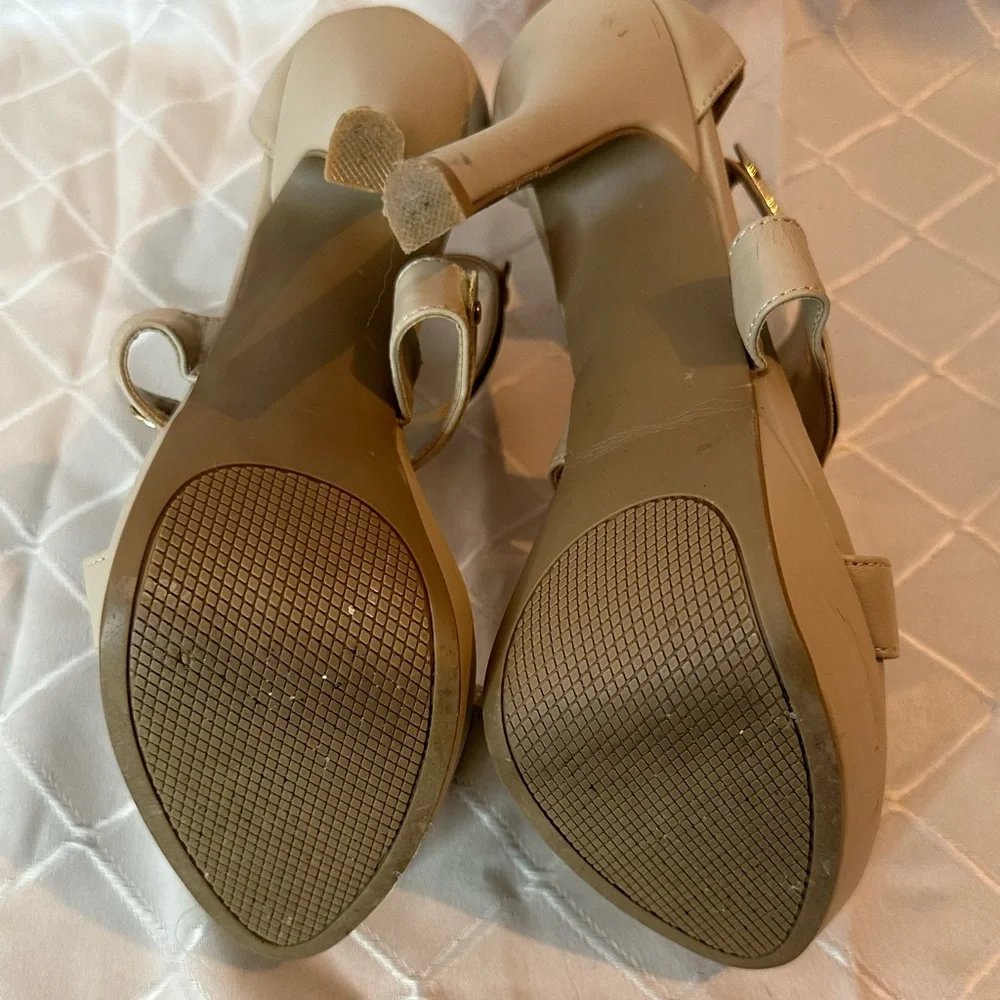 Aldo Beige Strappy Heels with Brass Accents, size 9 - Picture 16 of 16